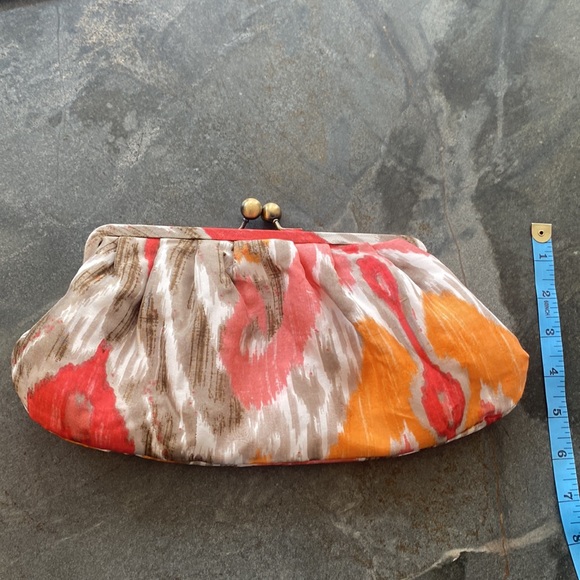 Chico’s silk pleated clutch GUC - Picture 5 of 14